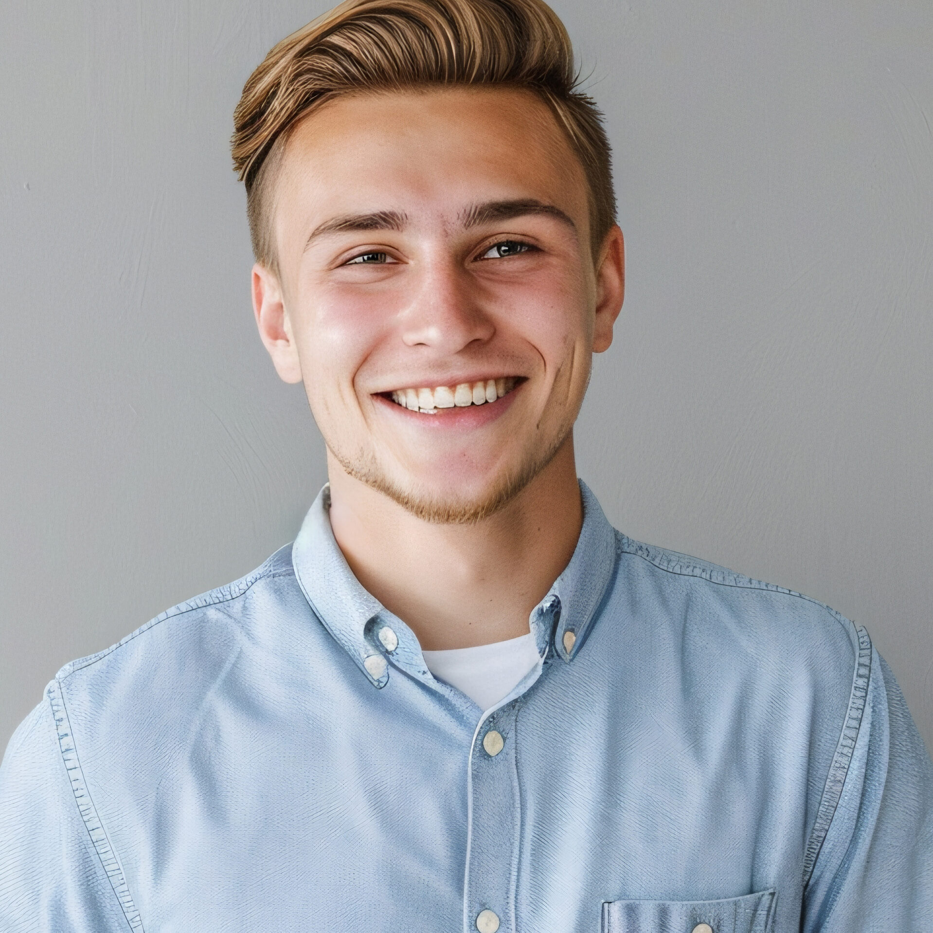 Portrait of a smiling young businessman in shirt and glasses, fe